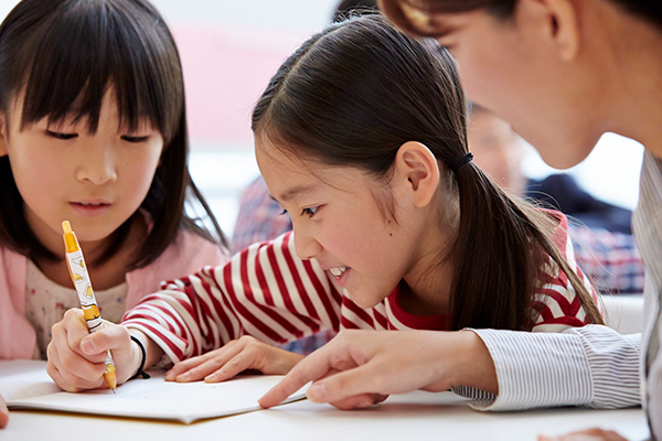 小学校英検低学年クラスの様子 小学校英検低学年クラスの様子
